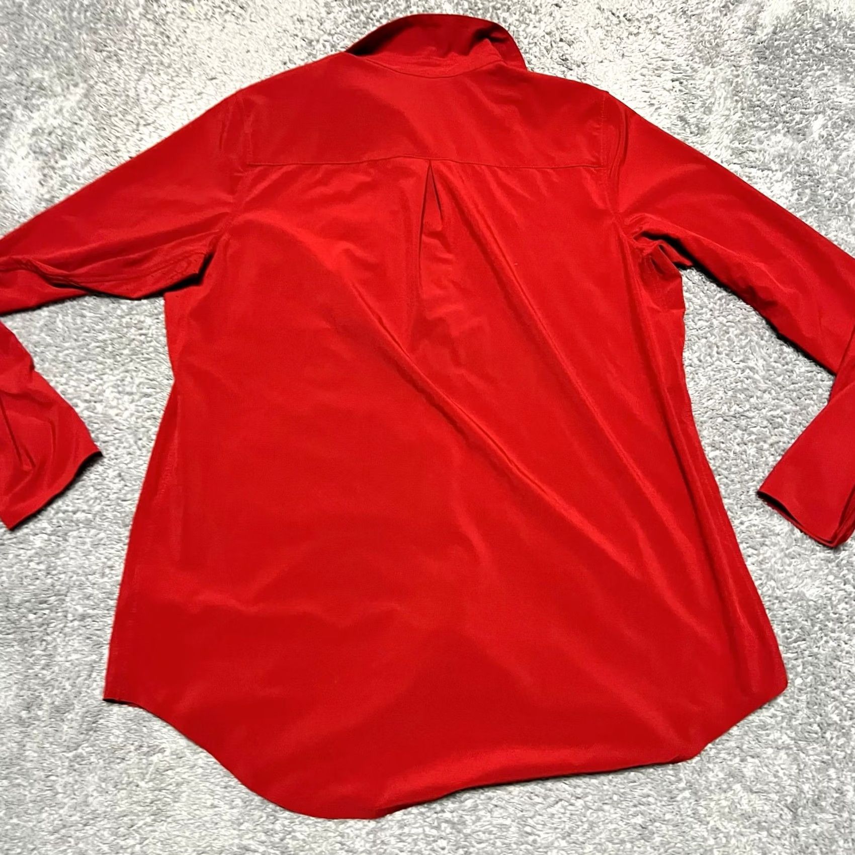Athleta Athleta Shirt Womens Small Urbanite Top 2.0 Long Sleeve Button Red Performance Size S / US 4 / IT 40 - 5 Thumbnail