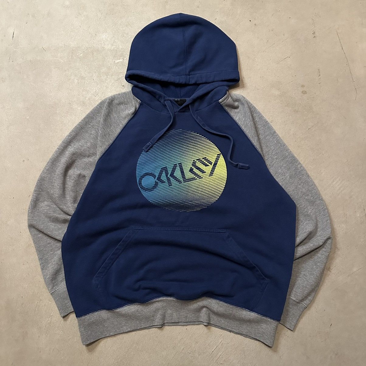 Oakley Navy Blue & Grey Oakley Logo Hoodie Sweatshirt Size M Size US M / EU 48-50 / 2 - 2 Thumbnail
