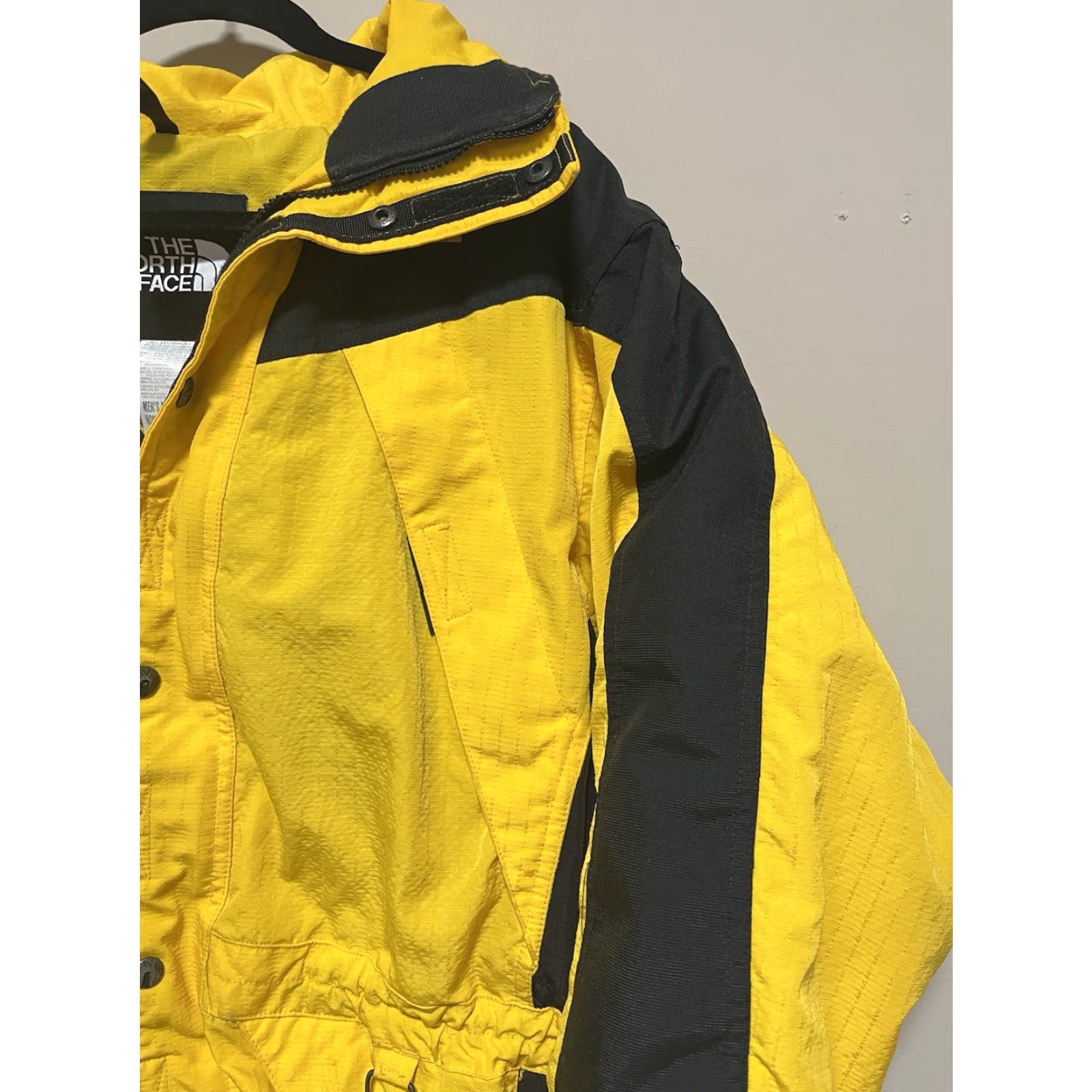 The North Face VINTAGE The North Face Jacket Mens M Yellow Parka 90s Hooded Full Zip Winter Size US M / EU 48-50 / 2 - 6 Thumbnail