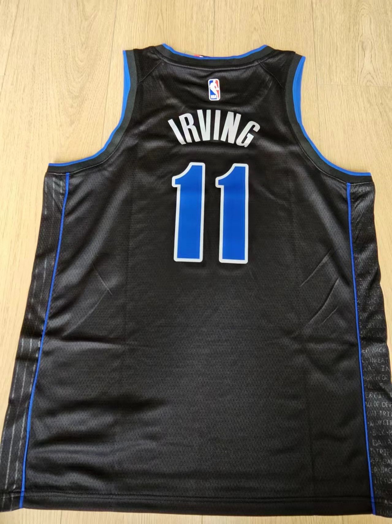 NBA Dallas Mavericks #11 Kyrie Irving Jersey Size US L / EU 52-54 / 3 - 2 Thumbnail