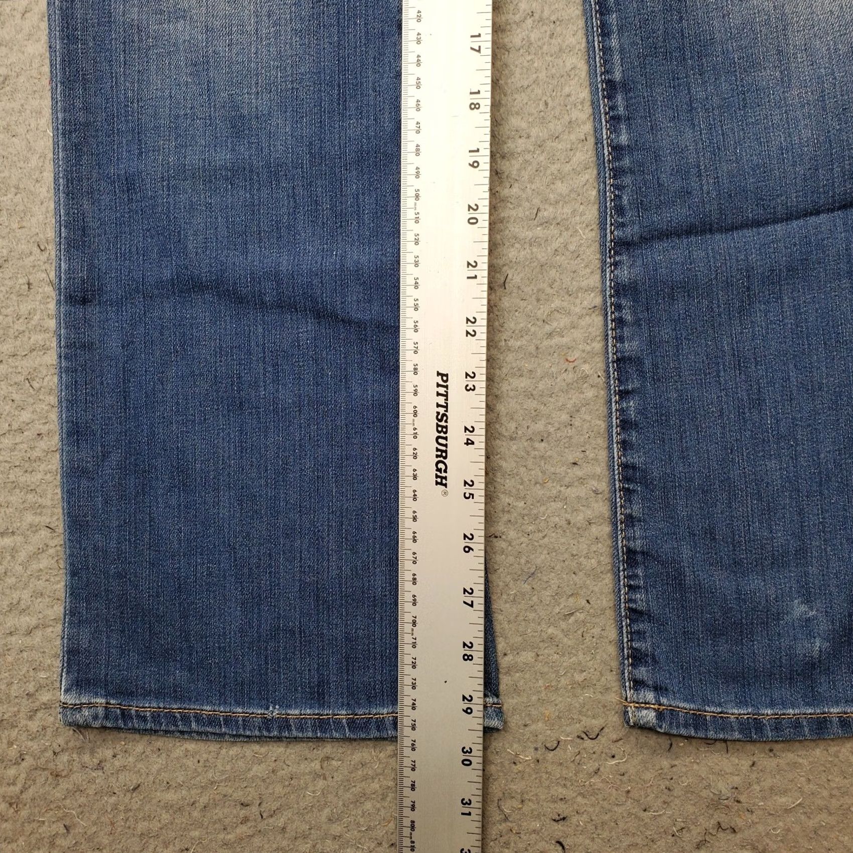 Lucky Brand Lucky Brand Jeans Womens Flared Leg Blue Denim Stretch 8/29 Short Inseam Faded Size 30" / US 8 / IT 44 - 4 Thumbnail