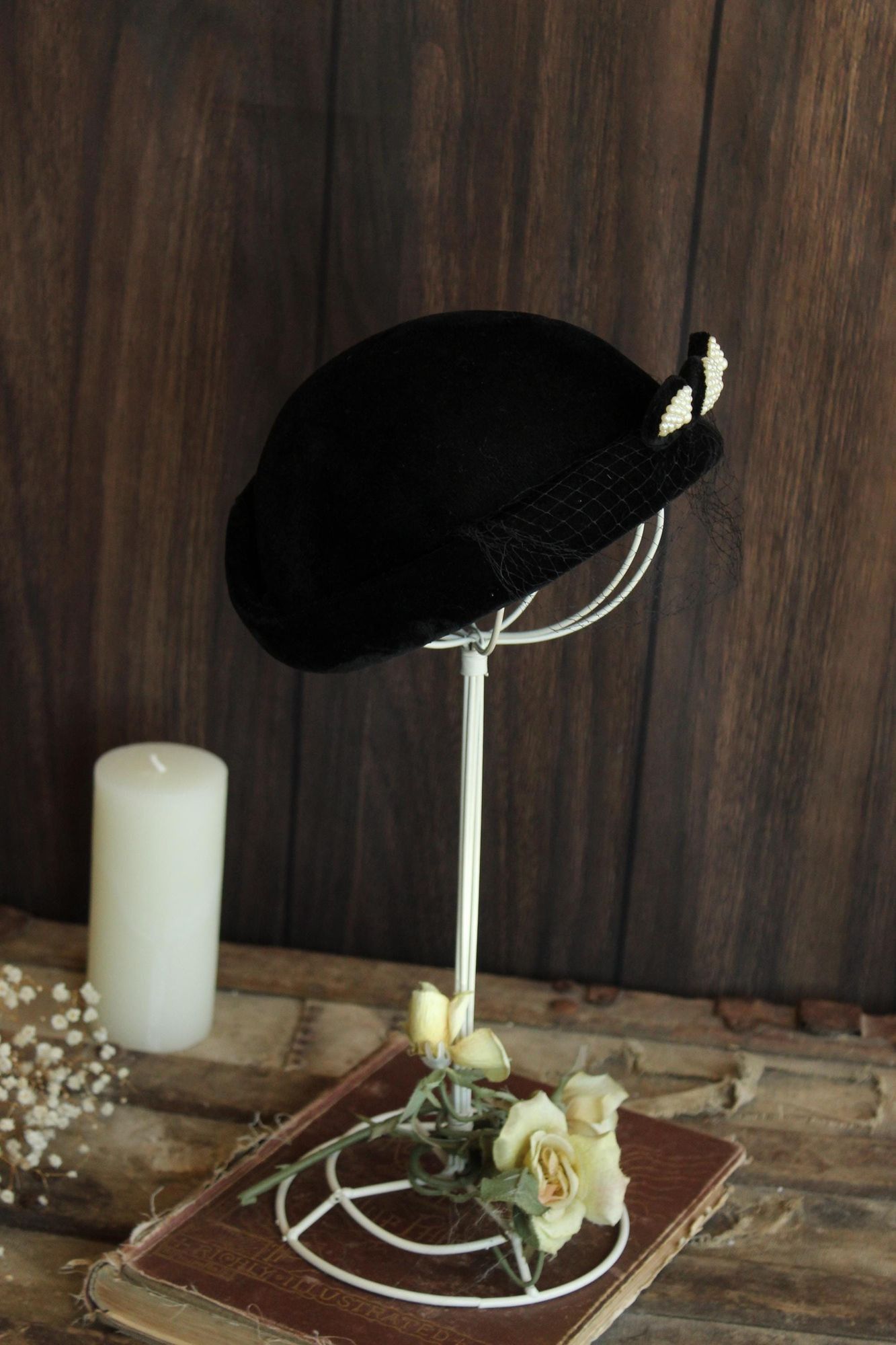 Vintage Vintage 1940s Hat, Black Small Topper with Birdcage Veil and Size ONE SIZE - 4 Thumbnail