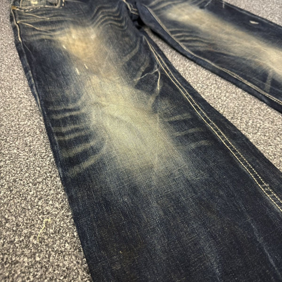 Le Grande Bleu (L.G.B.) 🔥🇯🇵 Studded Gem Bootcut RedPepper Gold Label Distressed Denim Size US 34 / EU 50 - 5 Thumbnail