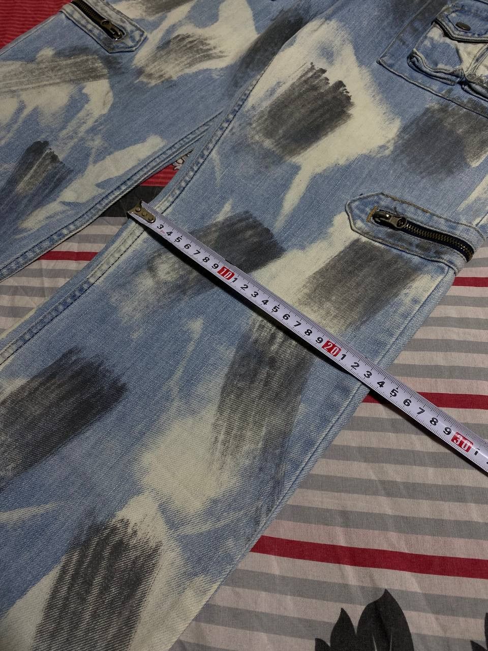 Japanese Brand Crazy Crash Dirty Baggy Faded Jean Japan Avant Garde Style Size US 34 / EU 50 - 14 Thumbnail