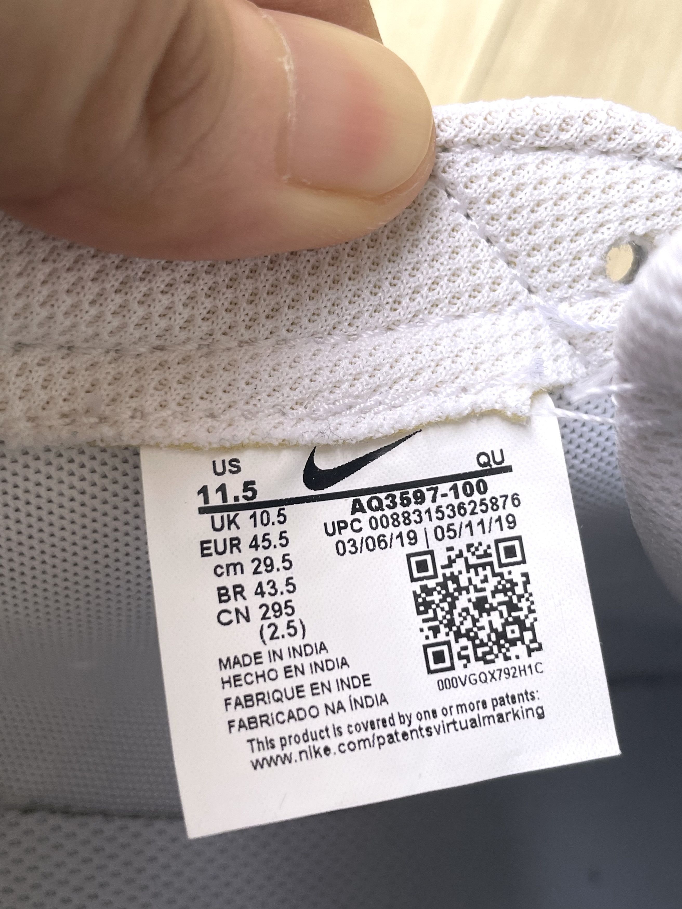 Nike BRAND NEW NIKE BLAZER LOW LE TRIPLE WHITE LEATHER SNEAKERS Size US 12 / EU 45 - 9 Thumbnail
