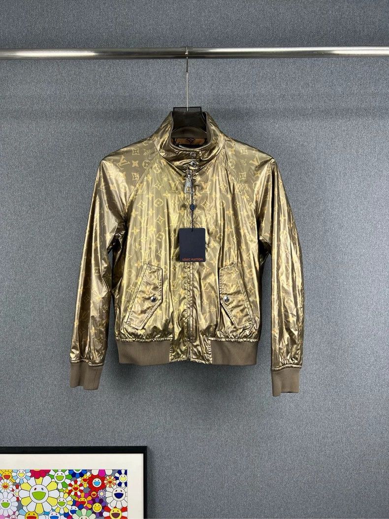 Louis Vuitton Louis Vuitton Gold presbyopic full LOGO jacket Size XS / US 0-2 / IT 36-38 - 1 Thumbnail