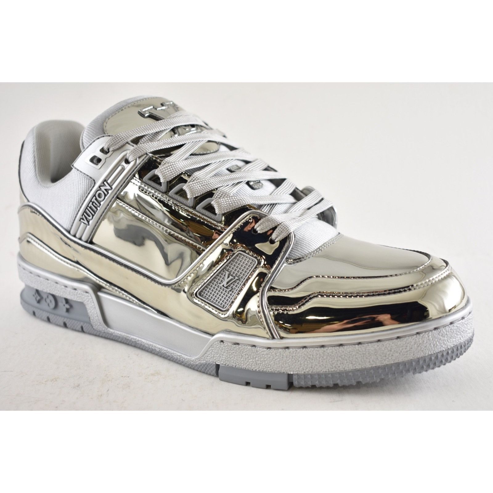 Louis Vuitton Louis Vuitton Chrome Metallic Mirror Silver Low Top Trainer Size US 9 / EU 42 - 7 Thumbnail