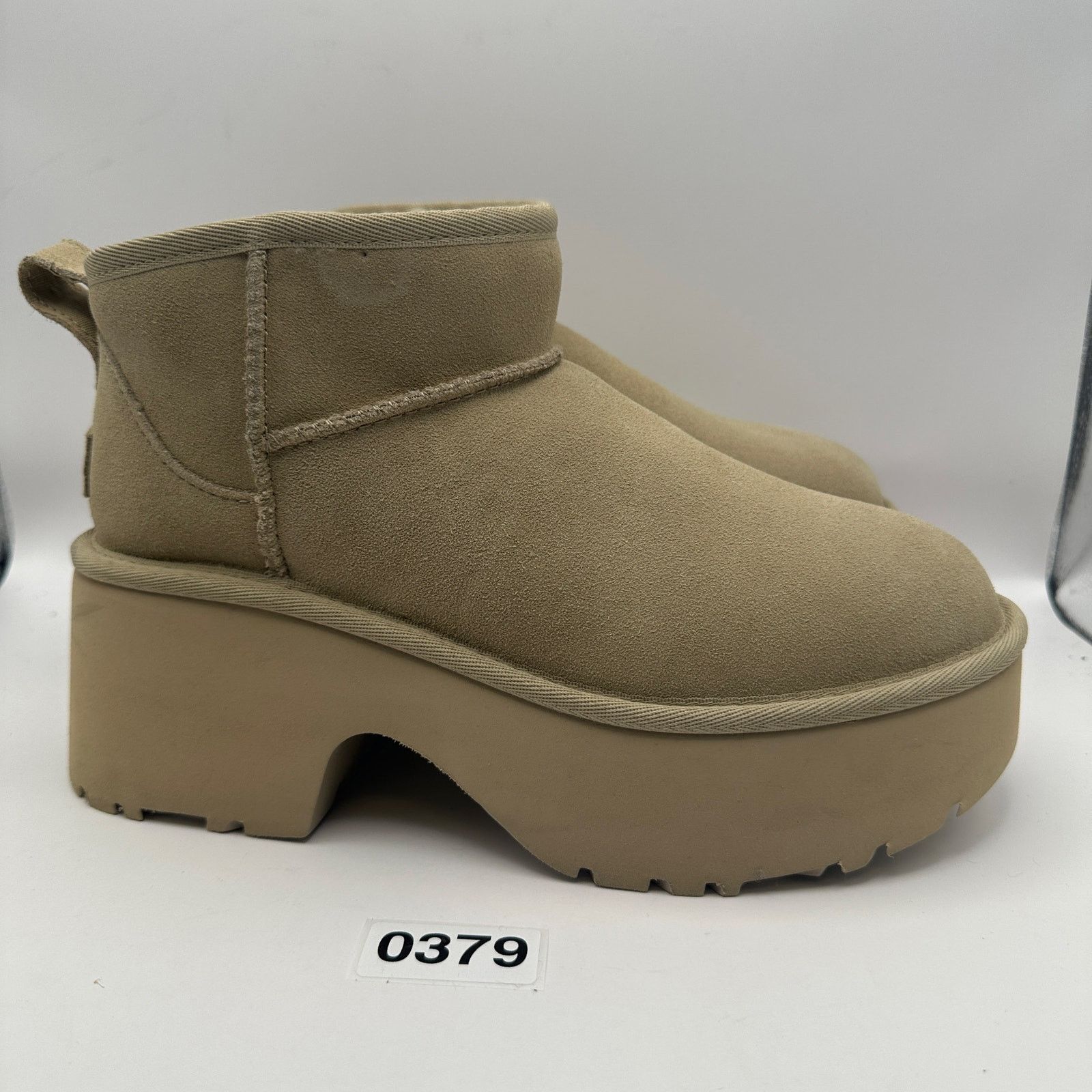 Ugg UGG Women's 8 ULTRA MINI NEW HEIGHTS HICKORY SUEDE PLATFORM Size US 8 / IT 38 - 5 Thumbnail
