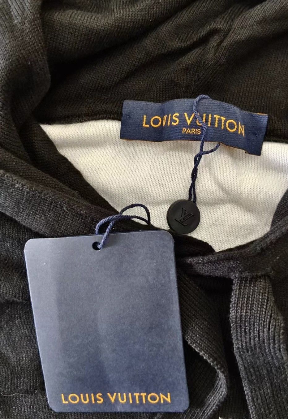 Louis Vuitton Louis Vuitton M Gradient Monogram Hoodie Size US M / EU 48-50 / 2 - 6 Thumbnail