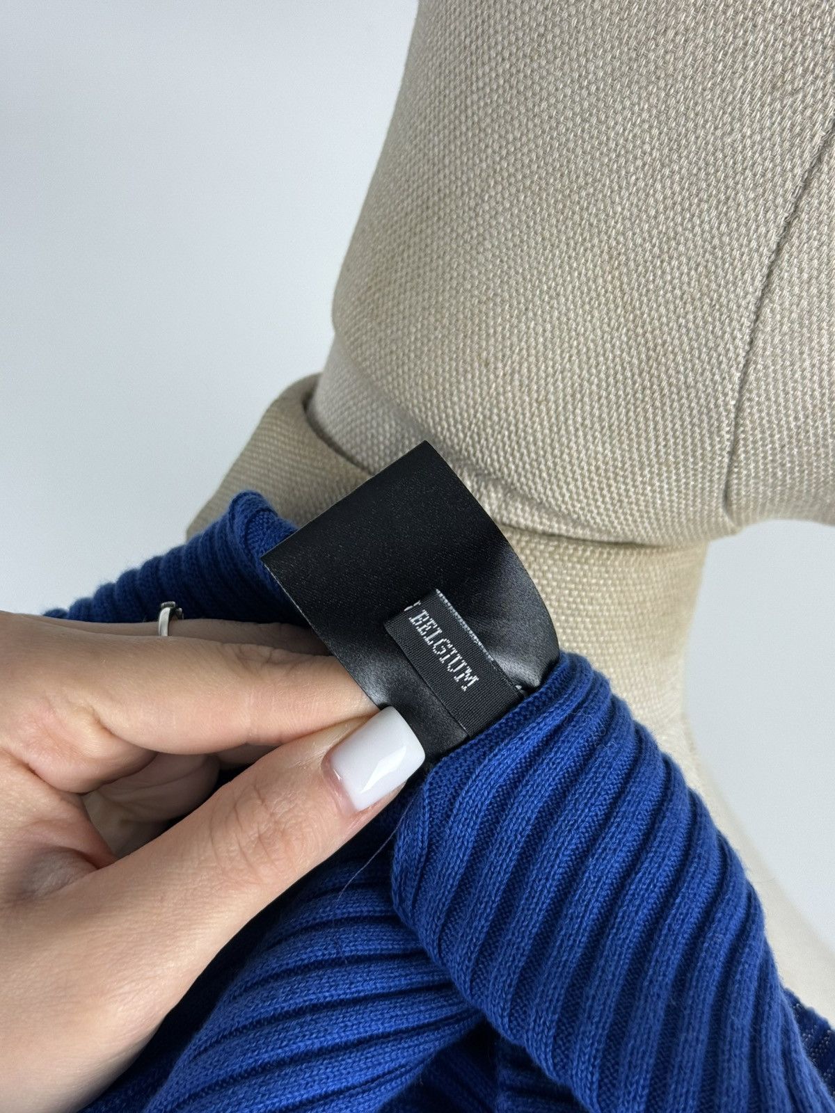 Haider Ackermann BNWT! Haider Ackermann Ribbed Knit V-neck Sweater Pullover Size S / US 4 / IT 40 - 17 Thumbnail