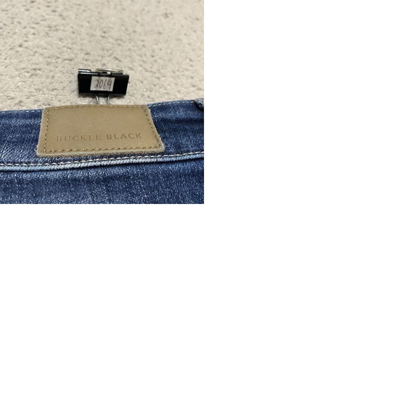 Vintage Buckle Blue Denim Buckle Womens 26 Jeans Shorts High Rise Cut-Off 5 Inseam 5" Vintage No Size 26" / US 2 / IT 38 - 9 Thumbnail