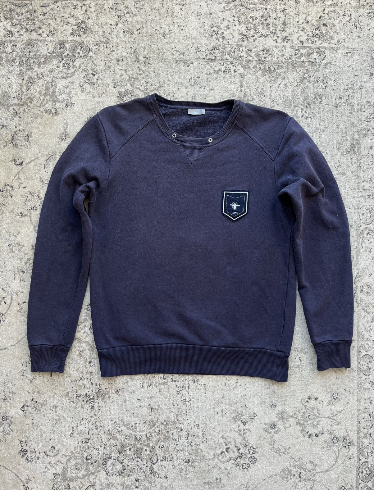 Dior × Hedi Slimane Dior Homme AW04 “victim of the crime” bee