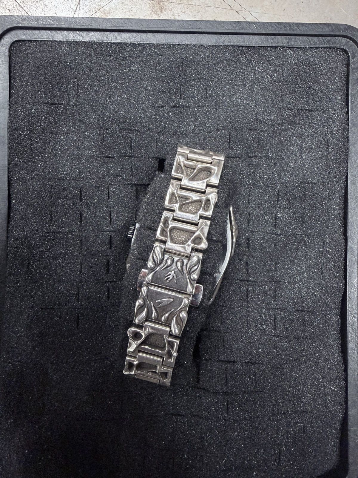 Alabaster Industries Watch Sinew Black