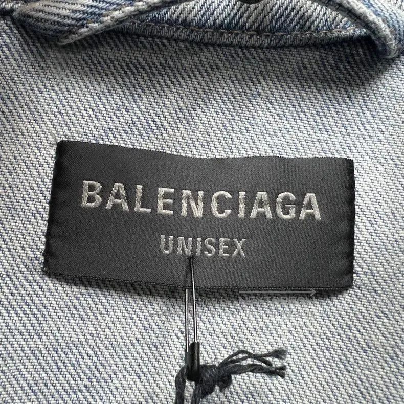 Balenciaga Balenciaga Distressed Denim Jacket Blue. Size US M / EU 48-50 / 2 - 3 Thumbnail