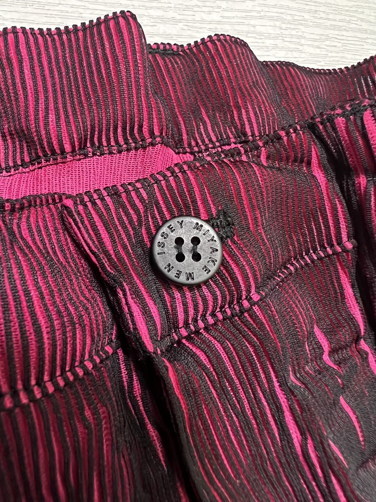Issey Miyake Issey Miyake Men - S/S 2016 - Pleated Shorts Size US 34 / EU 50 - 6 Thumbnail