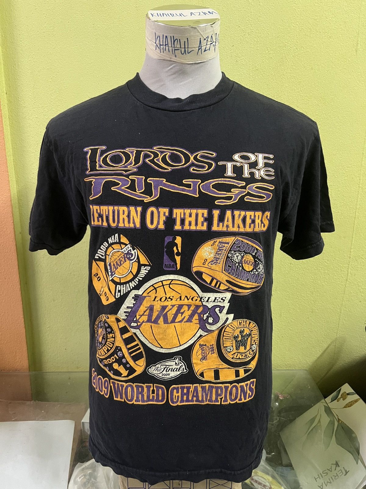 NBA VINTAGE Y2K LA LAKERS LORD OF THE RINGS WORLD CHAMPIONS 2009 Size US M / EU 48-50 / 2 - 1 Thumbnail
