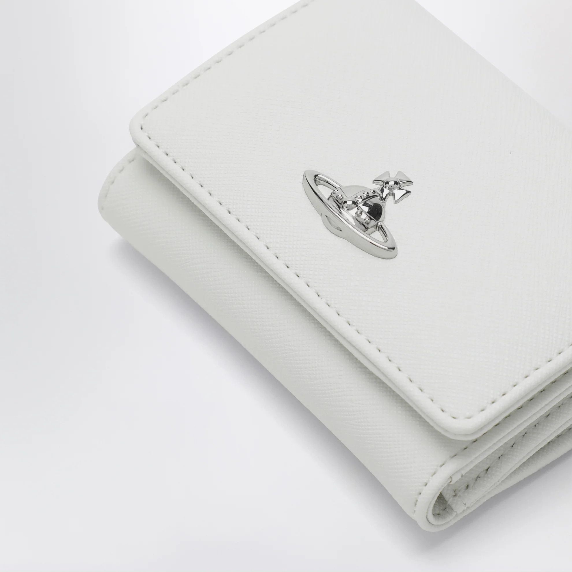 Vivienne Westwood o1d2blof0526 Size: OS / Leather Trifold Wallet in White Size ONE SIZE - 4 Thumbnail