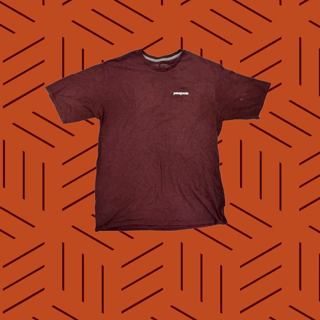Patagonia Patagonia Responsibili-Tee T-Shirt Men's Large Burgundy Recycled Size US L / EU 52-54 / 3 - 1 Thumbnail