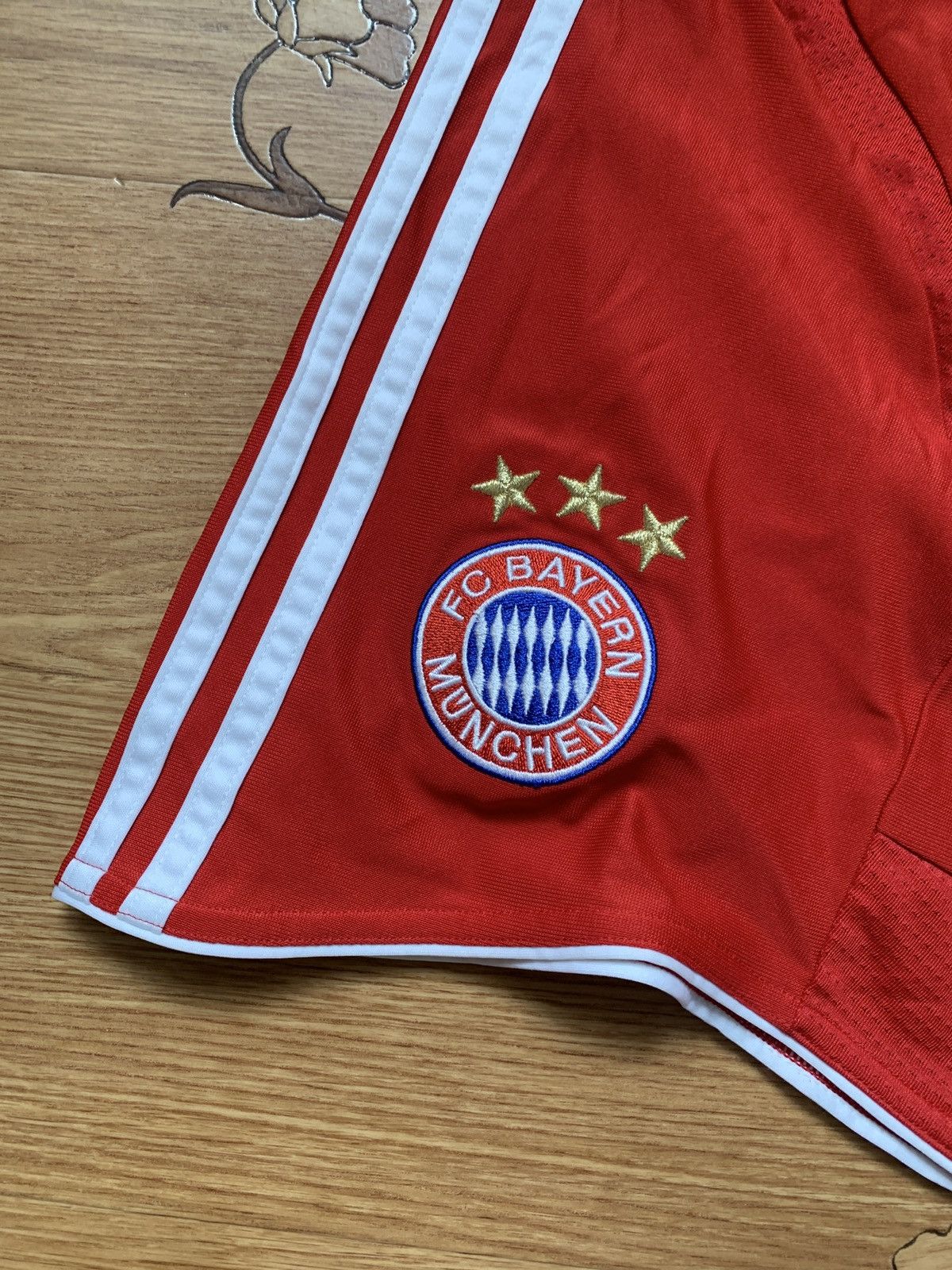 Adidas Vintage BAYERN 2007 2008 HOME SHORTS FOOTBALL SOCCER ADIDAS Size US 32 / EU 48 - 3 Thumbnail