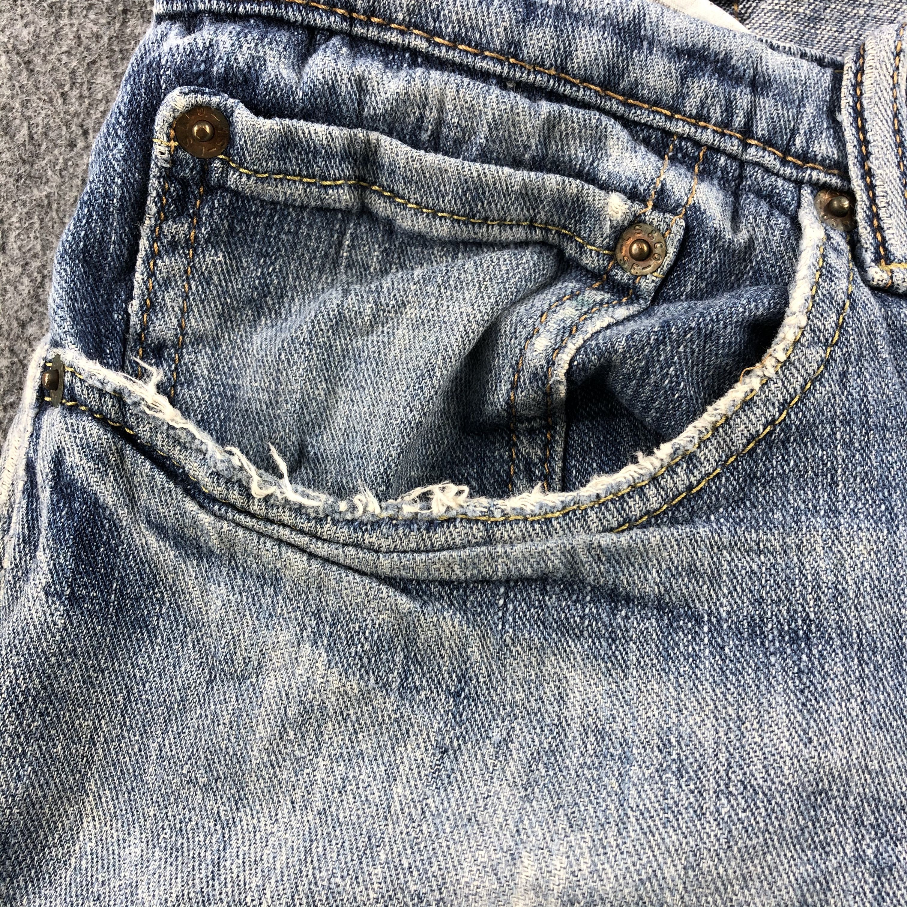 Levi's Vintage Blue Wash Levis 505 Jeans-J2028 Size US 35 - 11 Thumbnail