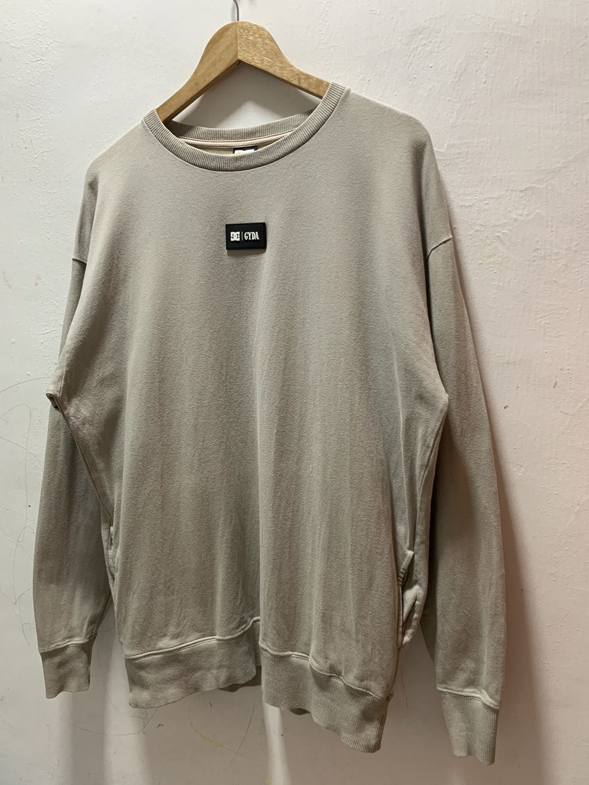 DC DC SHOE CO USA X GYDA SWEATSHIRT Size US XXL / EU 58 / 5 - 6 Thumbnail