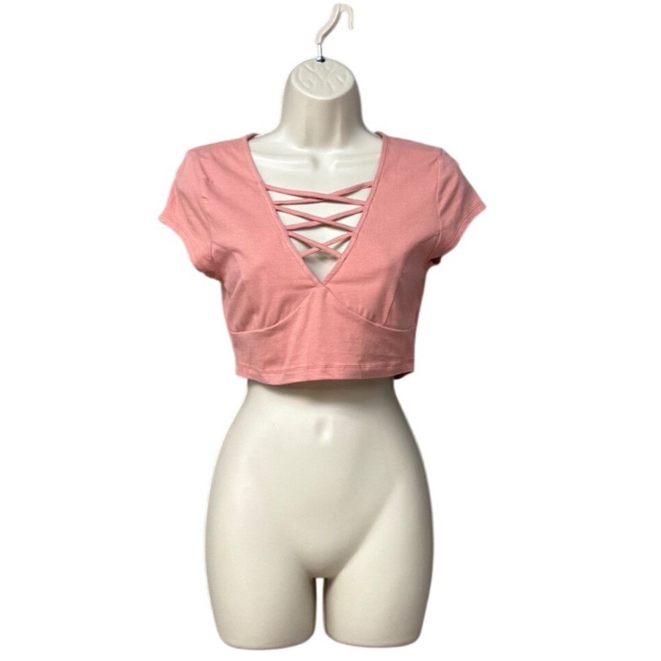 Other Charlotte Russe Pink Crisscross Front, Cropped Cup Sleeve T Size S / US 4 / IT 40 - 2 Thumbnail