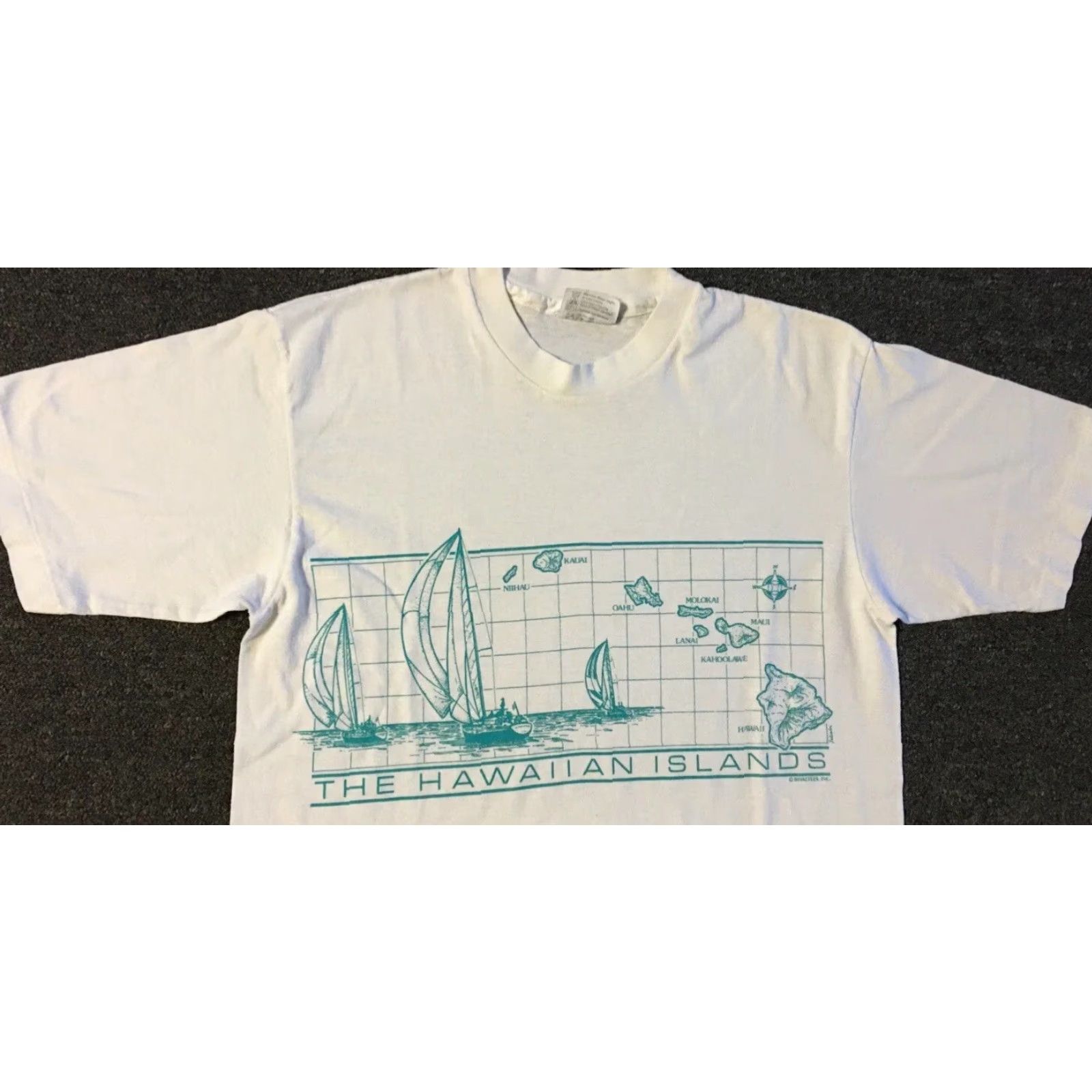 Vintage VINTAGE 90s Hawaii Island Faded Shirt S White Beach Water Graphic Tee Men's Size US S / EU 44-46 / 1 - 7 Thumbnail