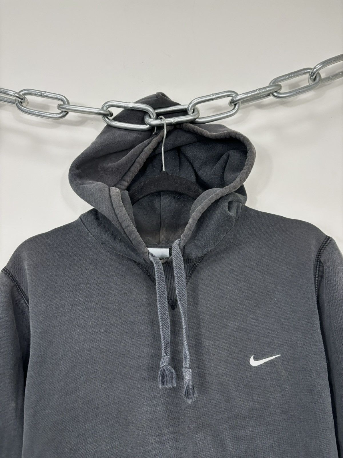 Nike Vintage Nike Sun Faded Y2K Hype Black Hoodie Size US S / EU 44-46 / 1 - 6 Thumbnail