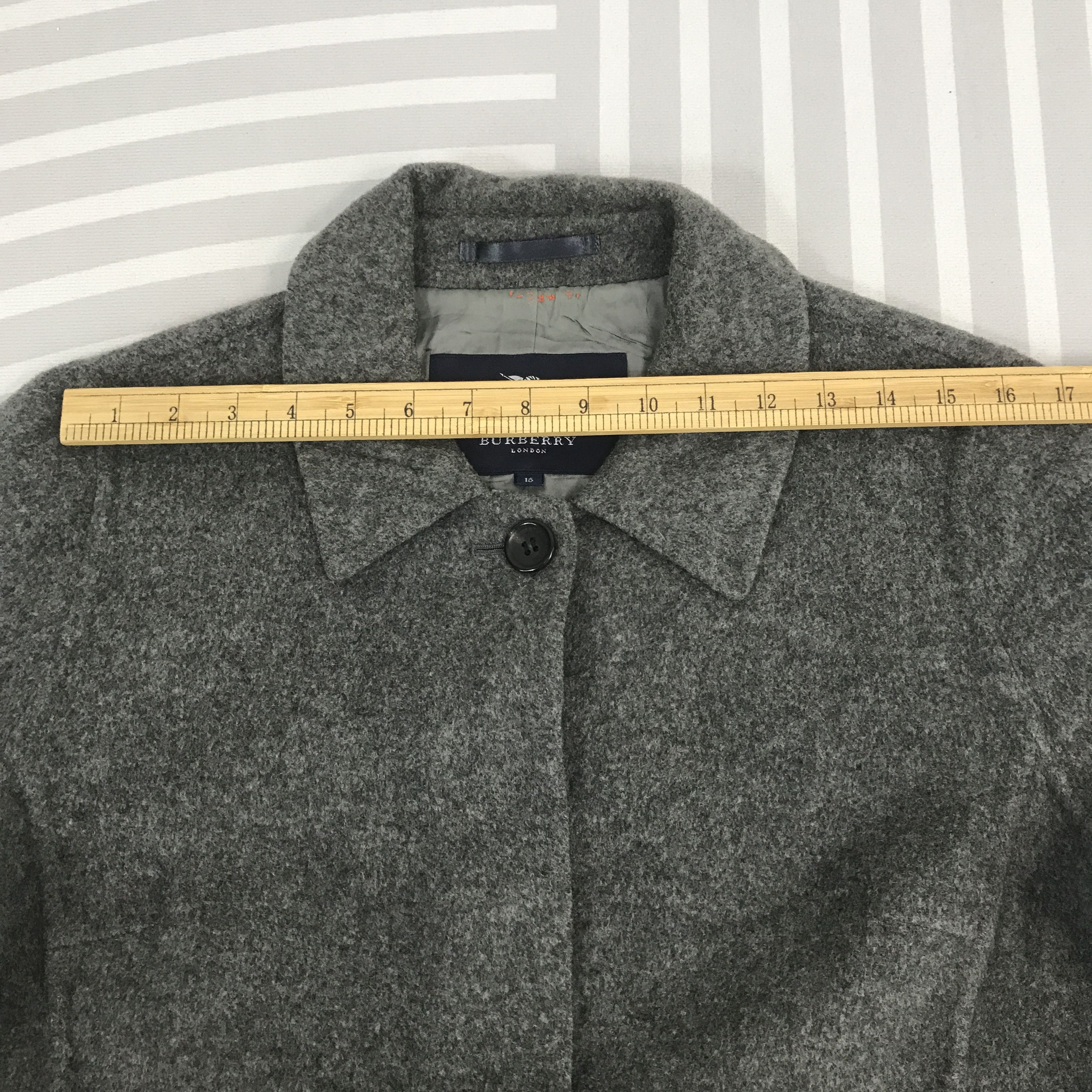 Burberry × Vintage Vintage Burberry London Wool Button up coat Jacket Size US L / EU 52-54 / 3 - 5 Thumbnail