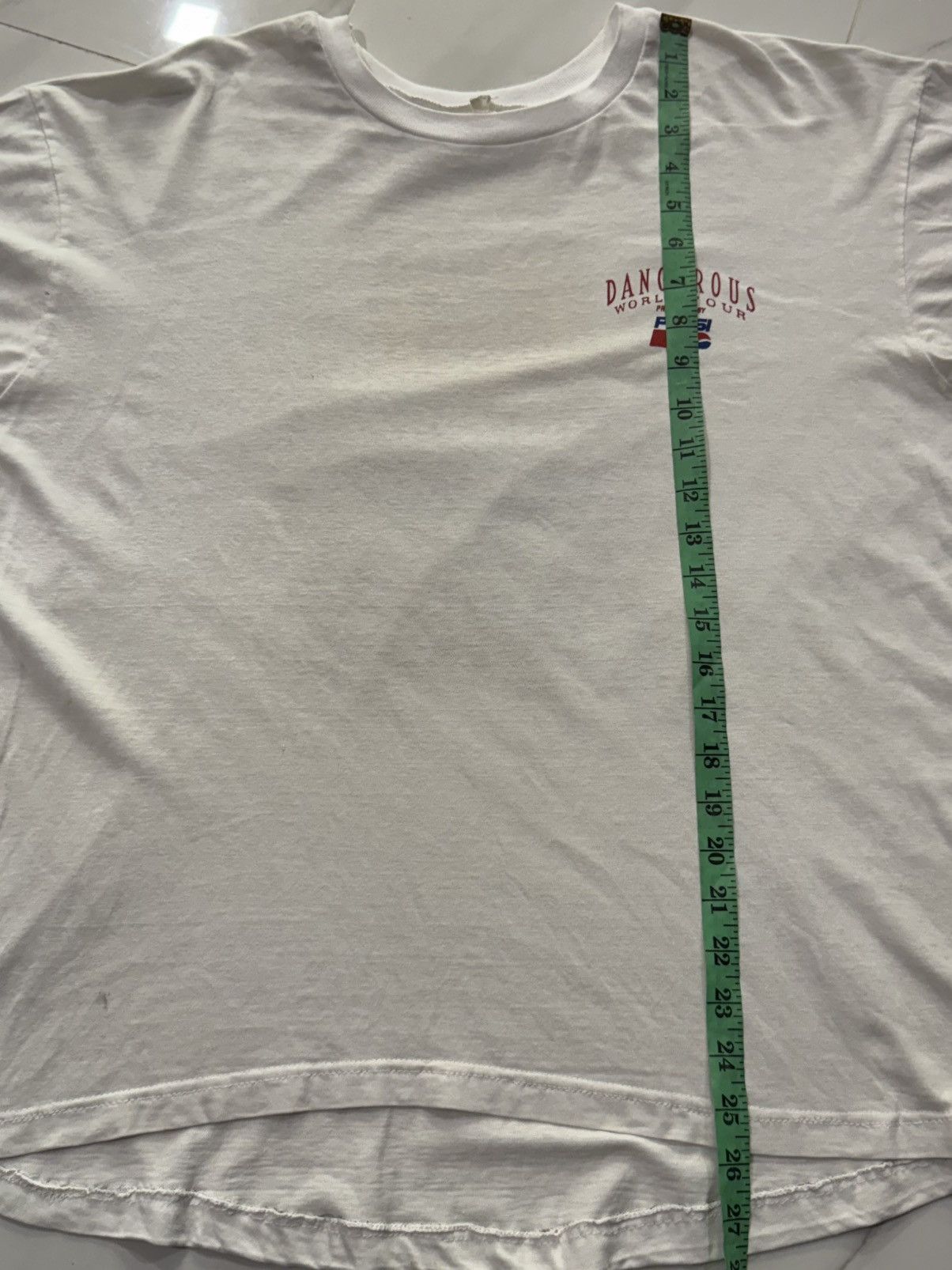 Band Tees Thrashed Vintage 90s Michael Jackson World Tour Europe Tee Size US L / EU 52-54 / 3 - 17 Thumbnail