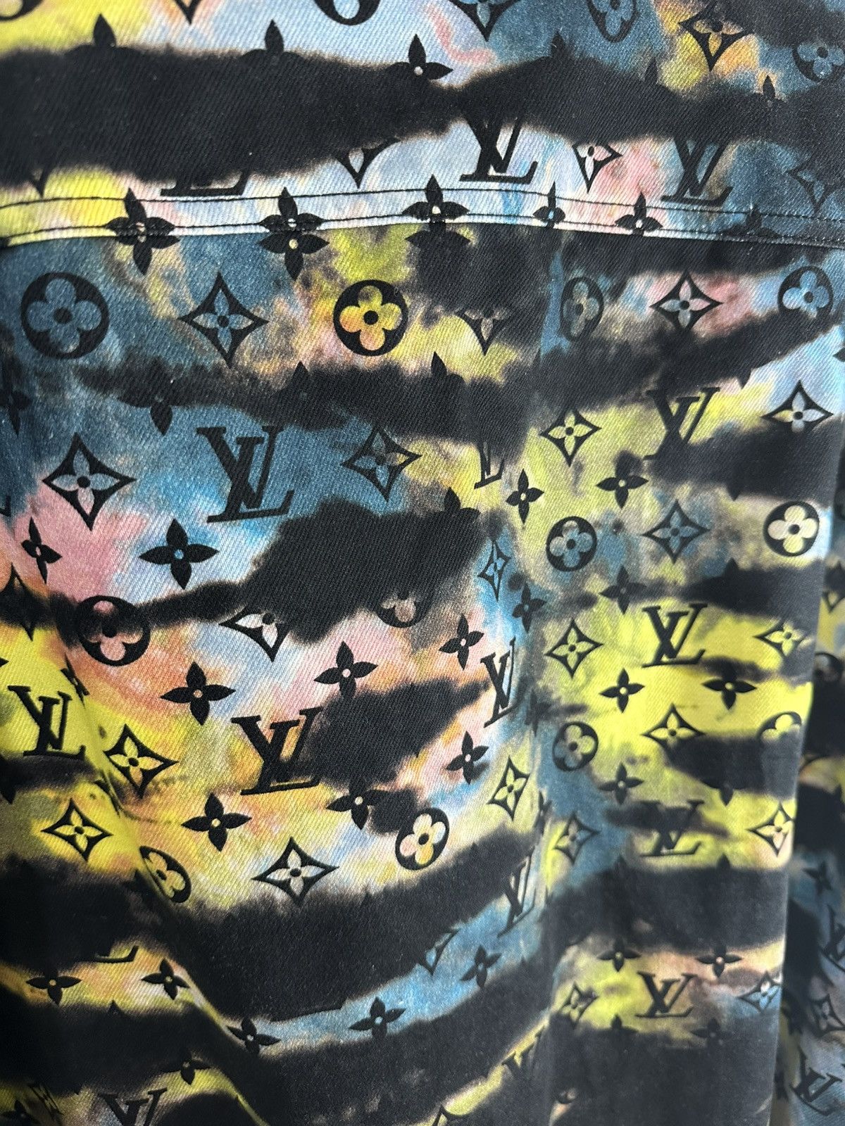 Louis Vuitton Louis Vuitton Shirt Size US L / EU 52-54 / 3 - 10 Thumbnail