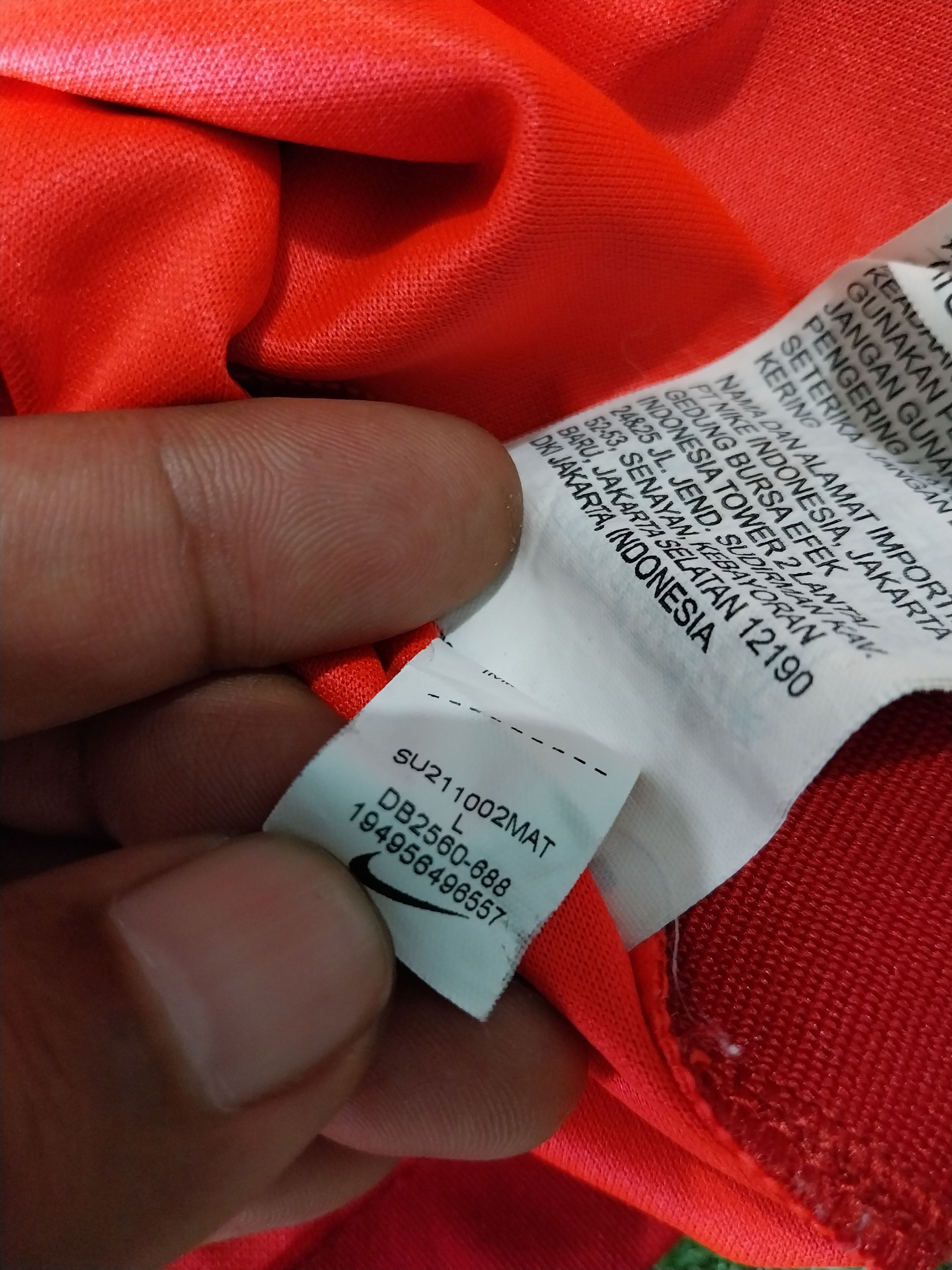 Nike Liverpool home 2021/2022 mo salah jersey football Size US L / EU 52-54 / 3 - 9 Thumbnail