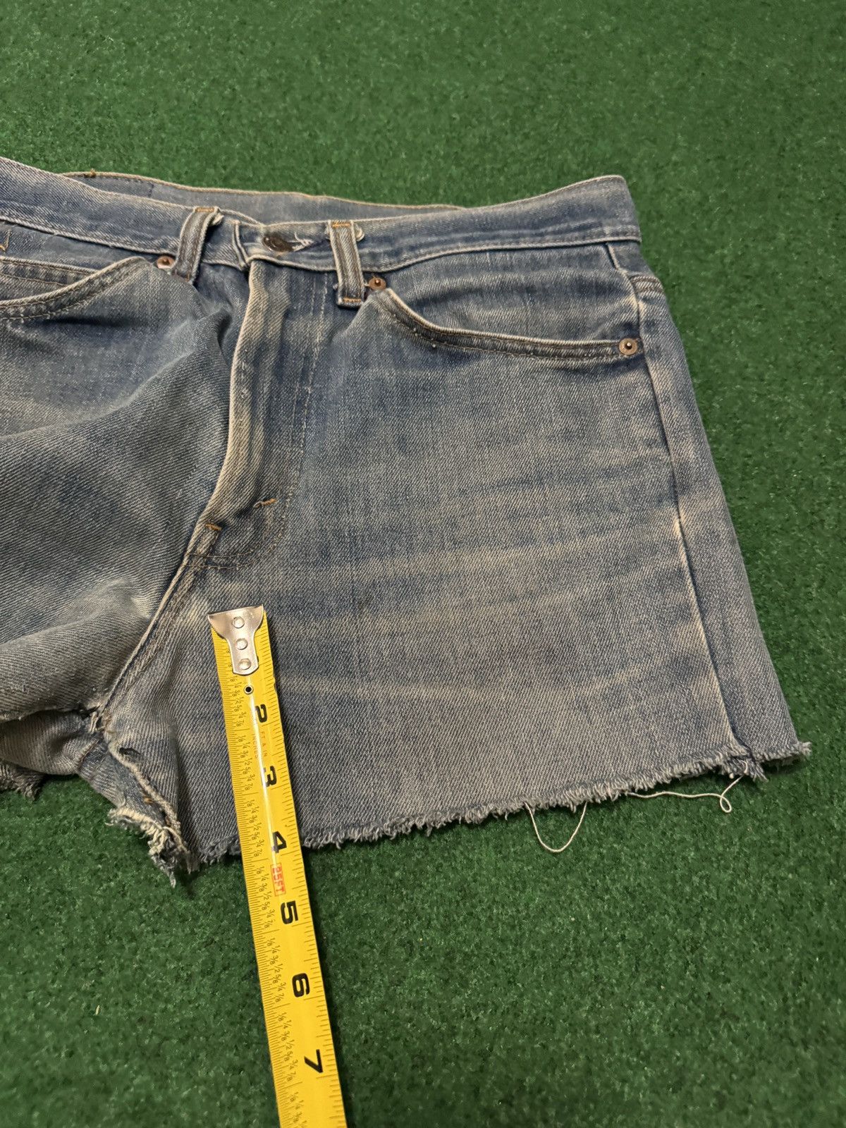 Levi's Vintage Clothing Vtg 70s Levi’s Orange Tab 32 4” Jorts Cutoff Denim Shorts Size 32" / US 10 / IT 46 - 6 Thumbnail