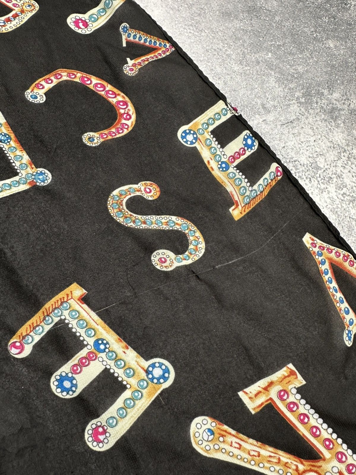 Versace Versace Vintage Silk Monogram Handkerchief Scarf Neckwear Size ONE SIZE - 18 Thumbnail