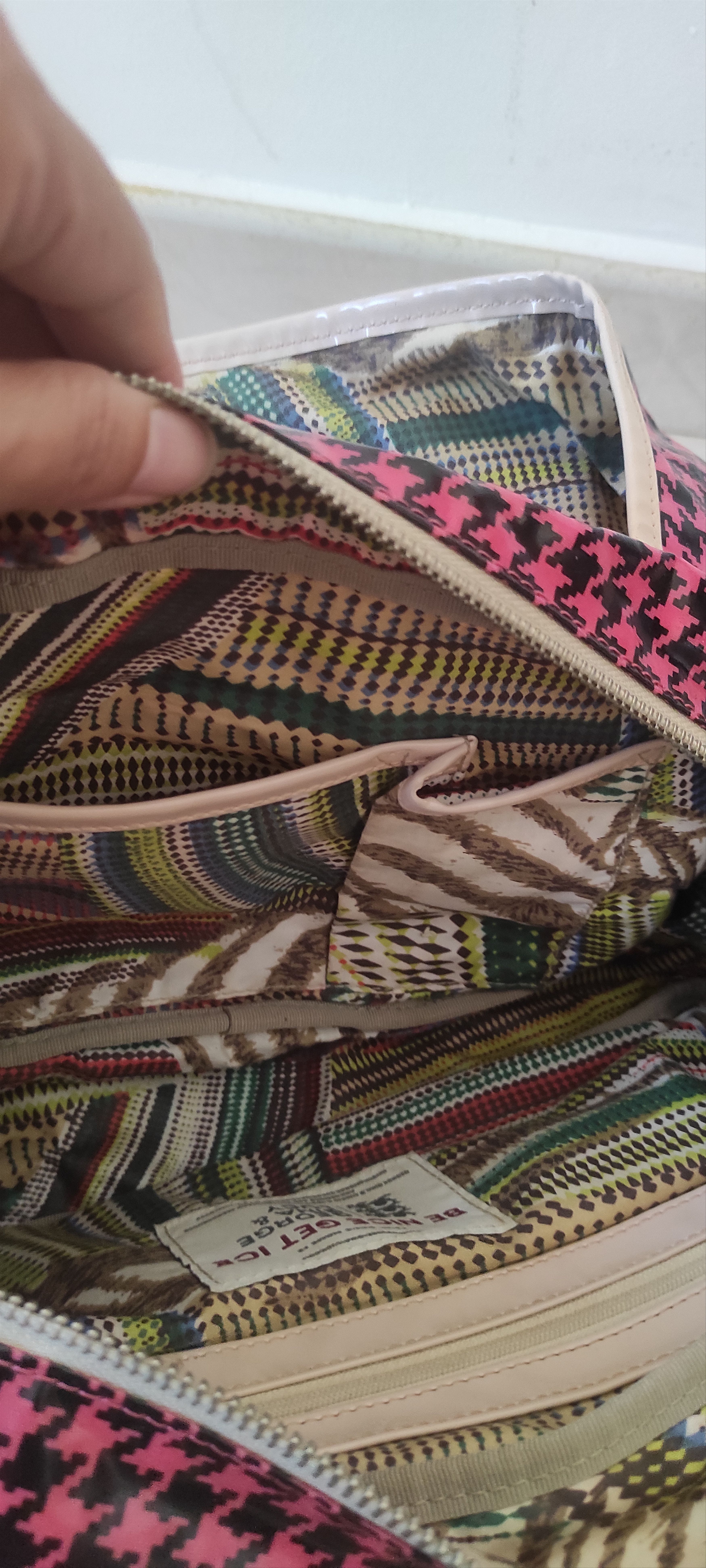 George Gina & Lucy George Gina & Lucy Be Nice Get Ice Bag Y2K Crossbody Bag Size ONE SIZE - 21 Thumbnail