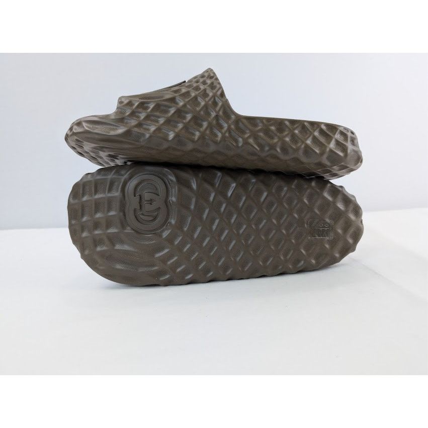 Gucci o1rshd1 Interlocking GG Water Ripple Sliders Sandals Brown Size US 11.5 / EU 44-45 - 1 Thumbnail