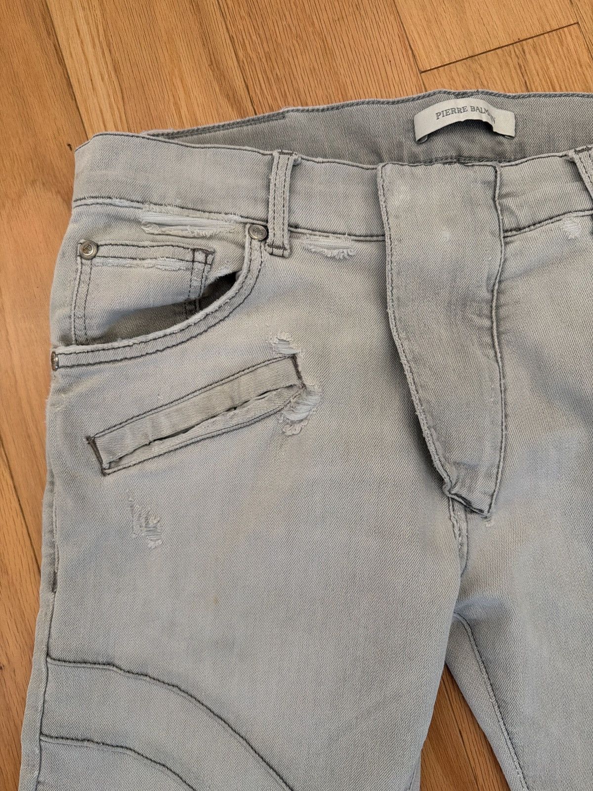Pierre Balmain Pierre Balmain Light Grey Thrashed Biker Moto Skinny Denim. Size US 33 - 5 Thumbnail