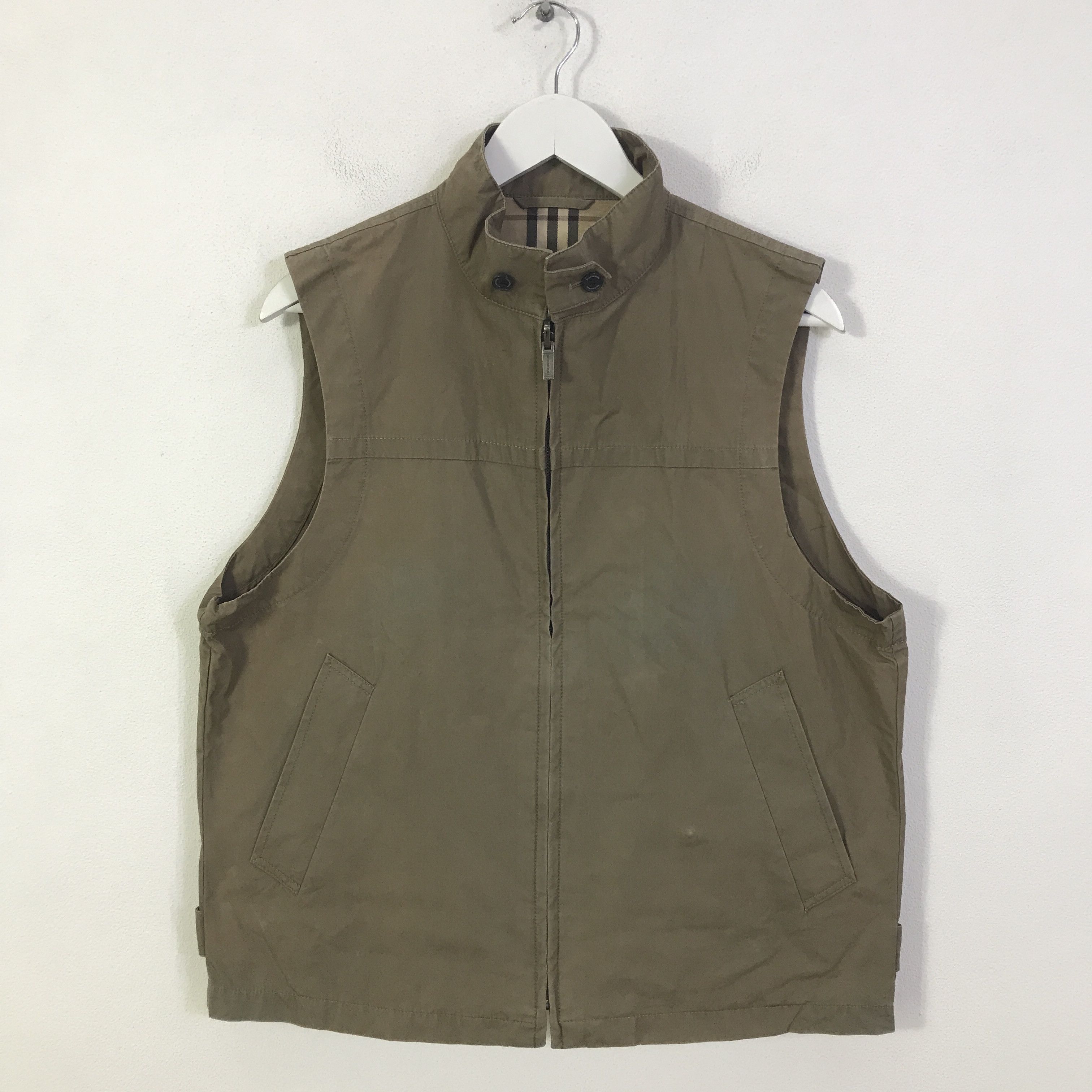 Burberry burberry london vest K121B18 Size US L / EU 52-54 / 3 - 1 Thumbnail