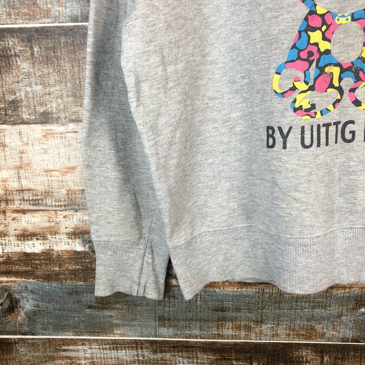 Japanese Brand × Vintage Uittg Baby Grey vintage Sweatshirt #A1505 Size US L / EU 52-54 / 3 - 7 Thumbnail