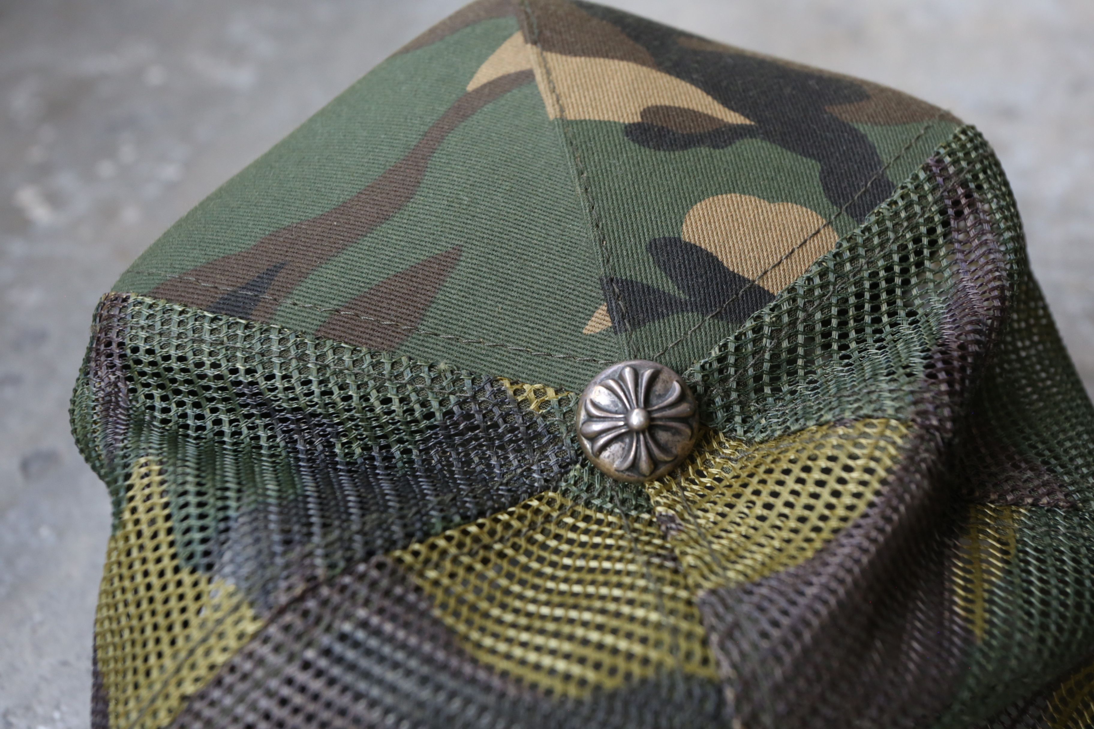 Chrome Hearts Chrome Hearts - Vintage - Cemetery Cross Camo Trucker Cap Size ONE SIZE - 4 Thumbnail