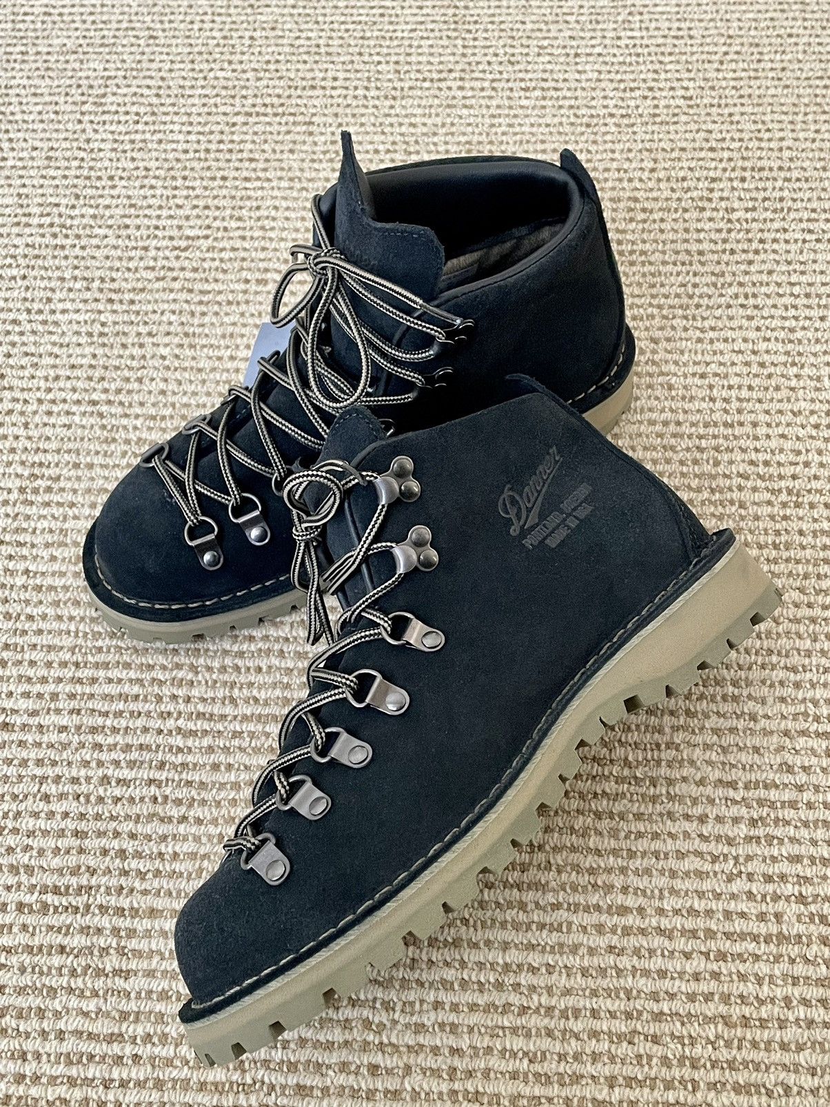 Danner Danner mountain light black butte 7 wide Size US 7 / EU 40 - 1 Thumbnail