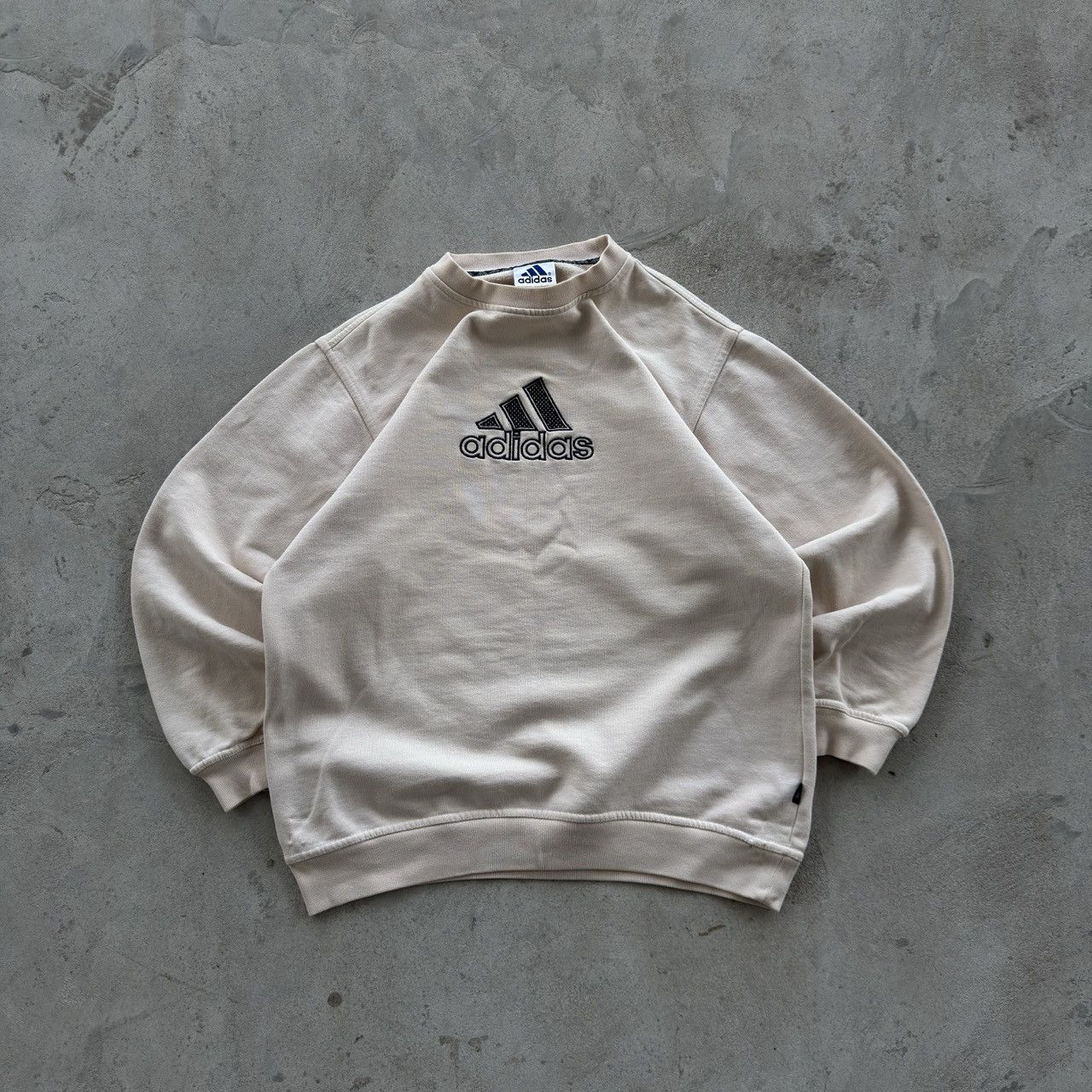 Adidas Vintage Adidas Center Logo Sweatshirt Beige Cream Pullover Size US XL / EU 56 / 4 - 1 Thumbnail