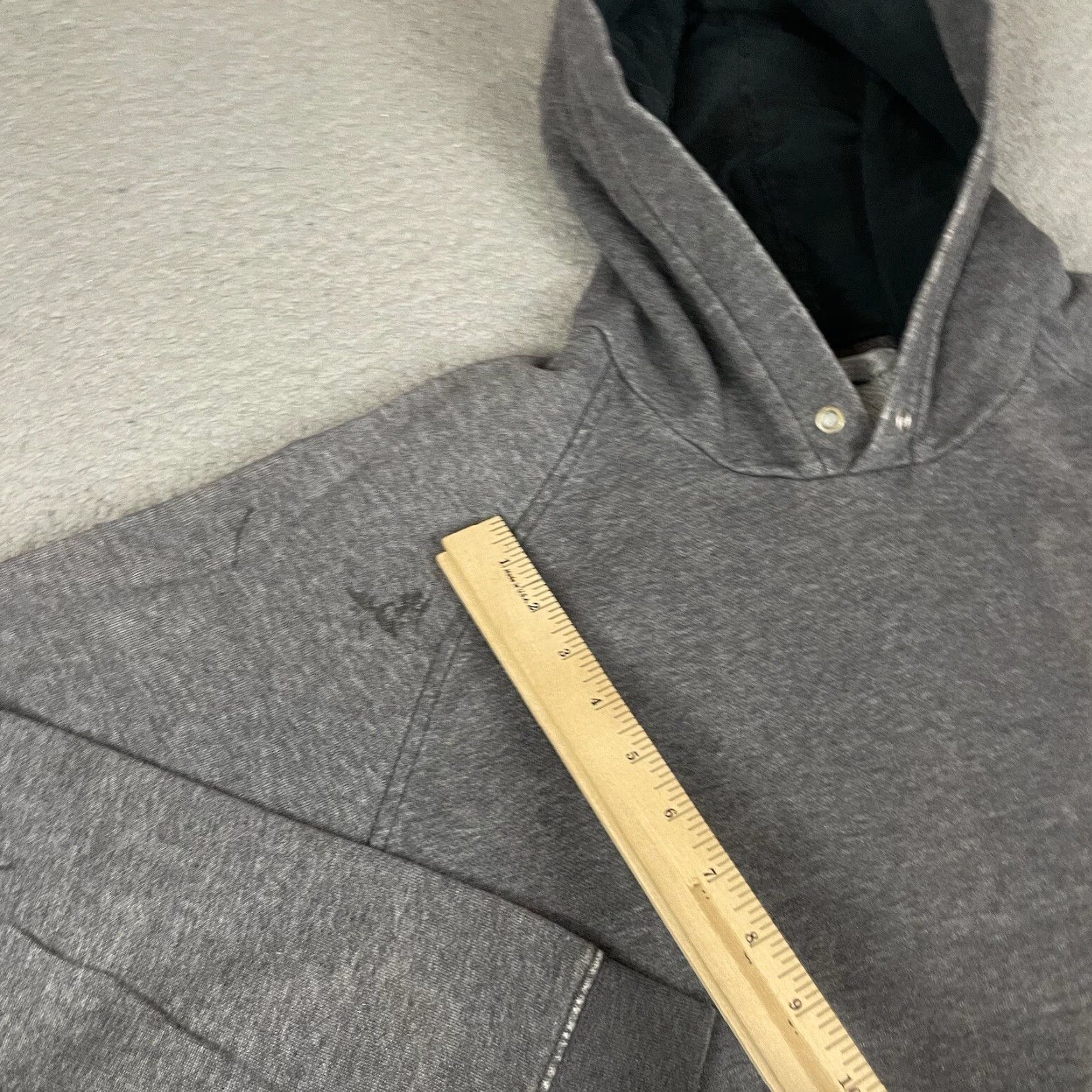Nike VINTAGE Nike Hoodie Mens L Gray Pullover Sweatshirt Swoosh Distressed 90s Graphic Print Hooded Pockets Crew Neck Size US L / EU 52-54 / 3 - 7 Thumbnail