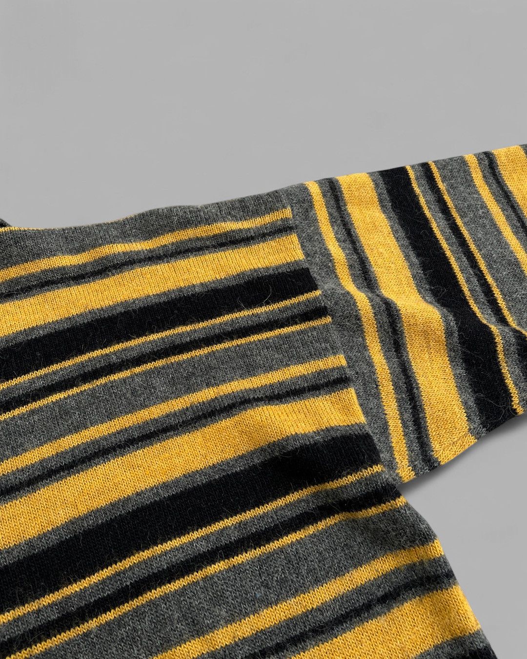 Giorgio Armani 🔥80’s GIORGIO ARMANI Golden Eagle Wool Alpaca Jumper Size US M / EU 48-50 / 2 - 17 Thumbnail