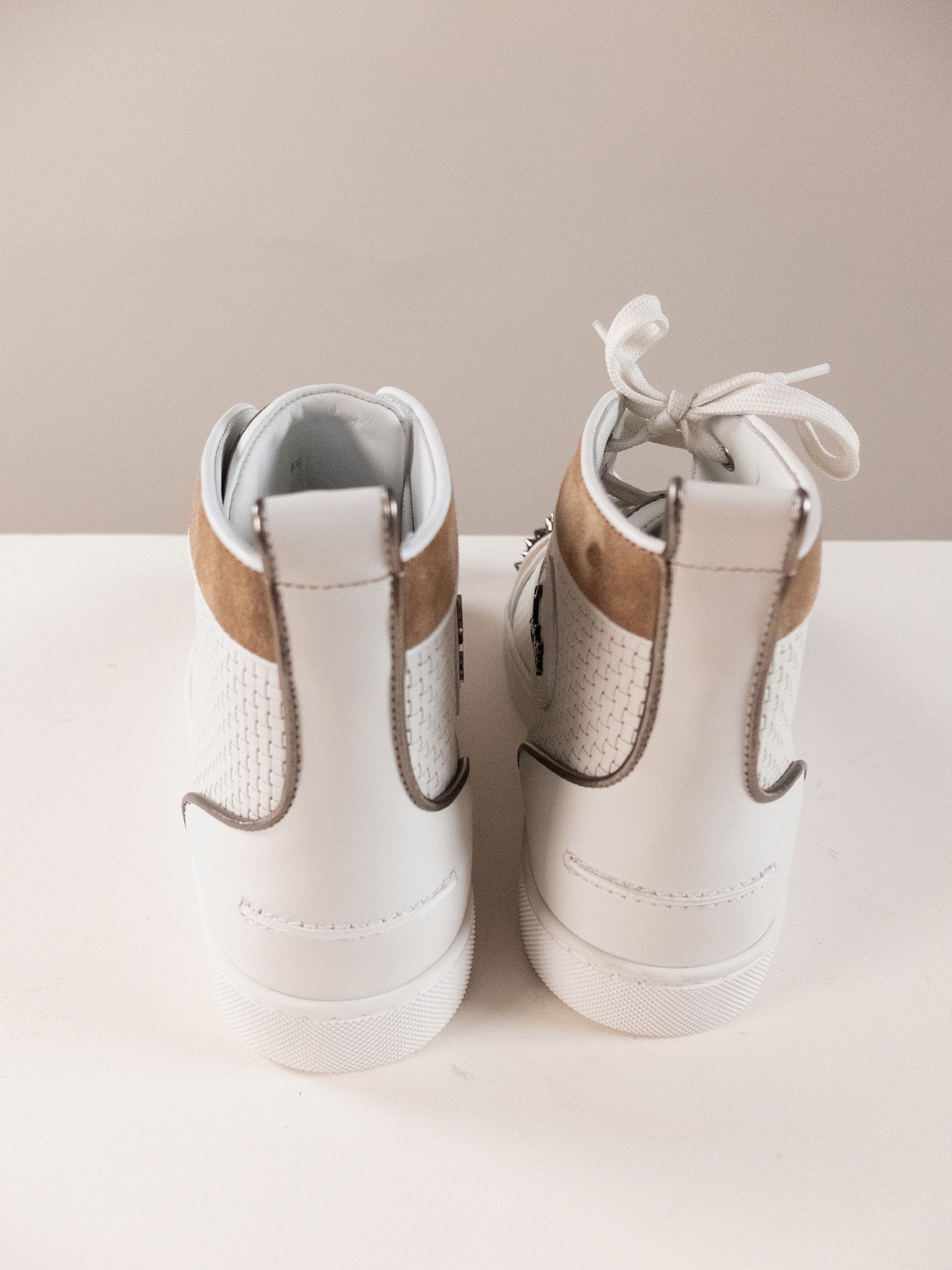 Christian Louboutin CHRISTIAN LOUBOUTIN Louis Spikes white leather sneakers 9 42 Size US 9 / EU 42 - 7 Thumbnail