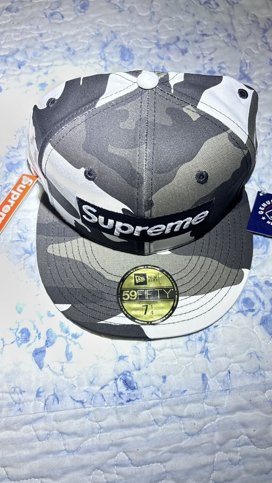 New Era × New York Yankees × Supreme MLB Teams Box Logo Fitted Hat, Snow Camo (7 1/4) [F/W 2025] Size ONE SIZE - 7 Thumbnail