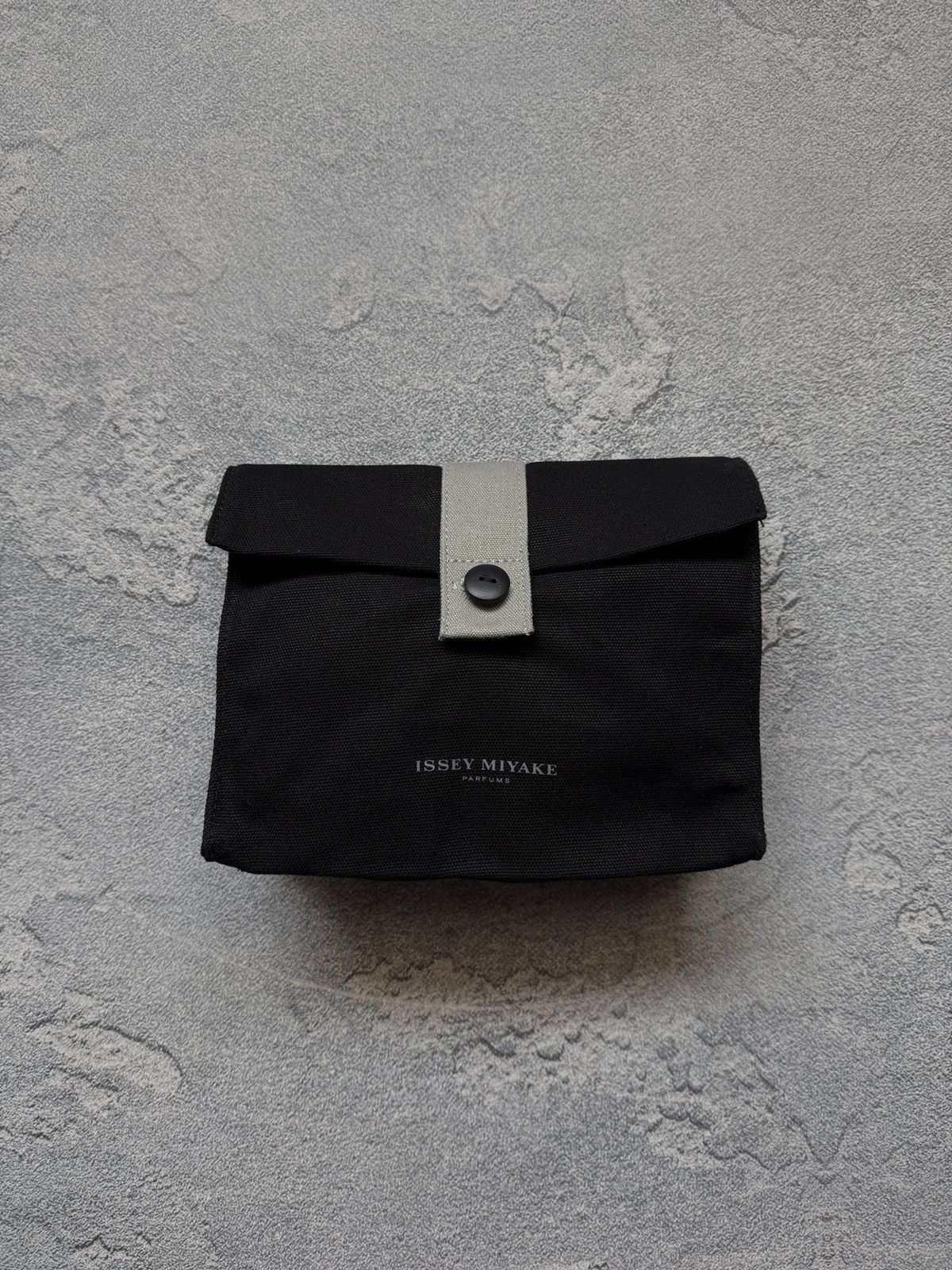 Issey Miyake Issey Miyake Parfums bag Size ONE SIZE - 1 Thumbnail