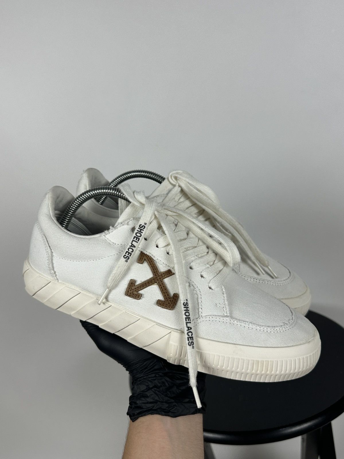 Off-White Off-White Vulcanized Virgil Abloh Low Top Sneakers Size US 9 / EU 42 - 9 Thumbnail