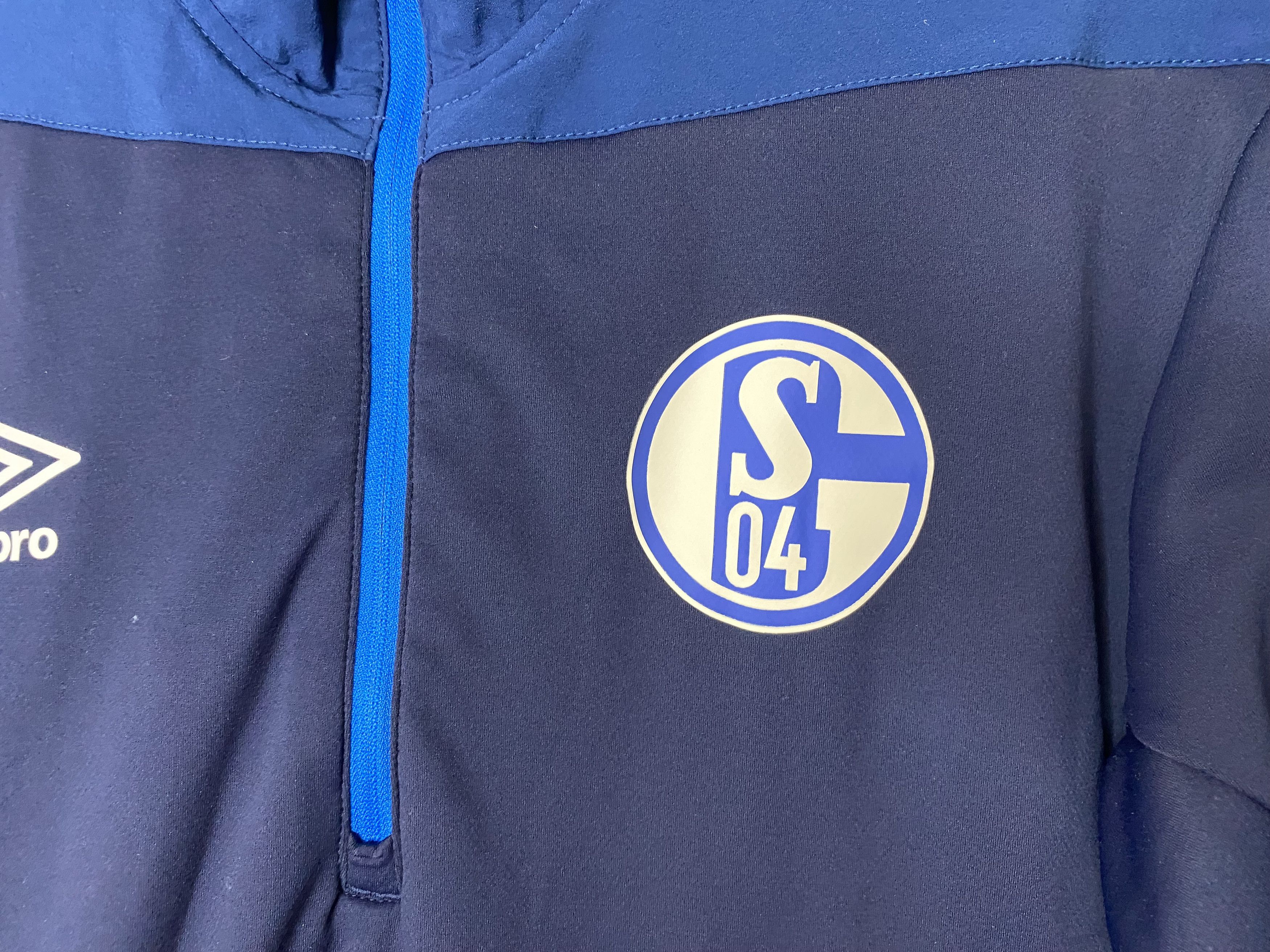 Umbro FC SCHALKE 04 2021 TRAINING TOP FOOTBALL SHIRT SOCCER JERSEY Size US M / EU 48-50 / 2 - 3 Thumbnail