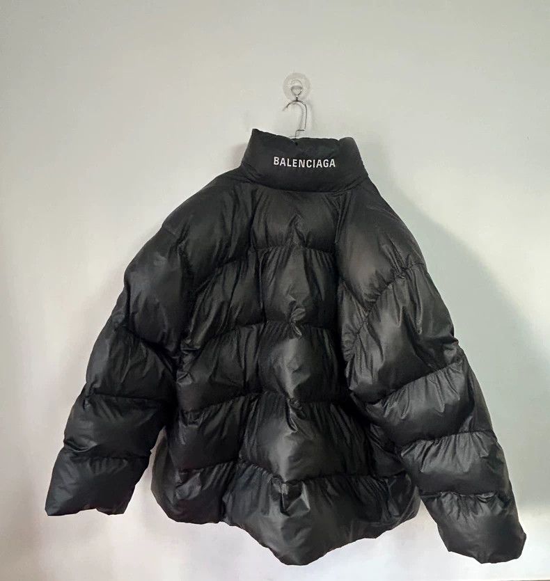Balenciaga Balenciaga SS23 monogrammed down jacket 2504-Nextarrow Size US XL / EU 56 / 4 - 2 Thumbnail
